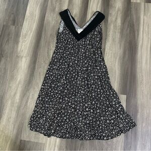 Studio I Black & White Floral Fit & Flare Floral Dress Wildly Beautiful Classy 8